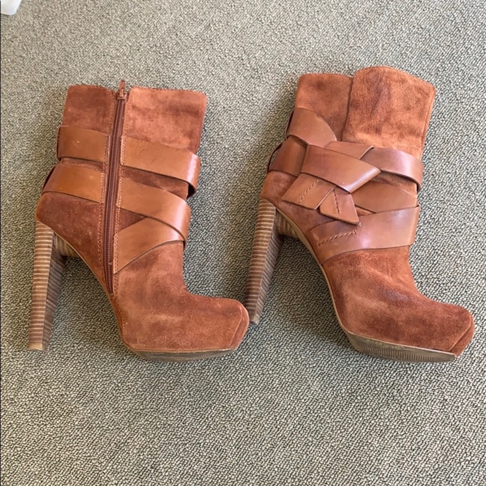 Jessica Simpson brown suede boots